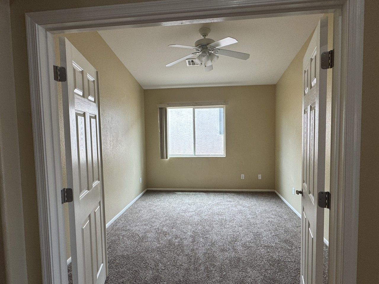3411 Rosewood St #1 - Photo 4 of 17