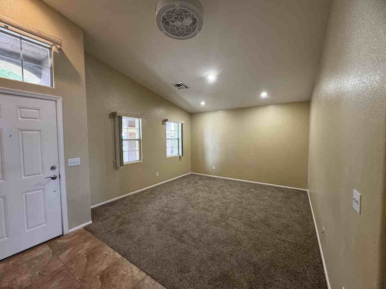 3411 Rosewood St #1 - Photo 5 of 17