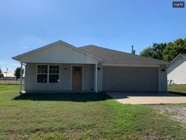 featured image of 908 Cherry Loop #1