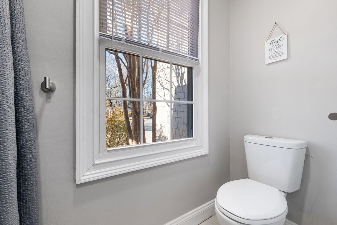 Blythwood Ln #1A - Photo 6 of 16