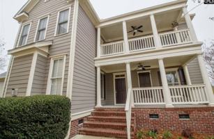 featured image of 332 Highland Point Dr #1