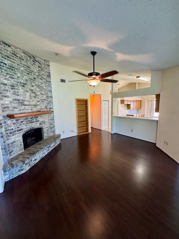 4410 San Mateo Ln #1 - Photo 7 of 17