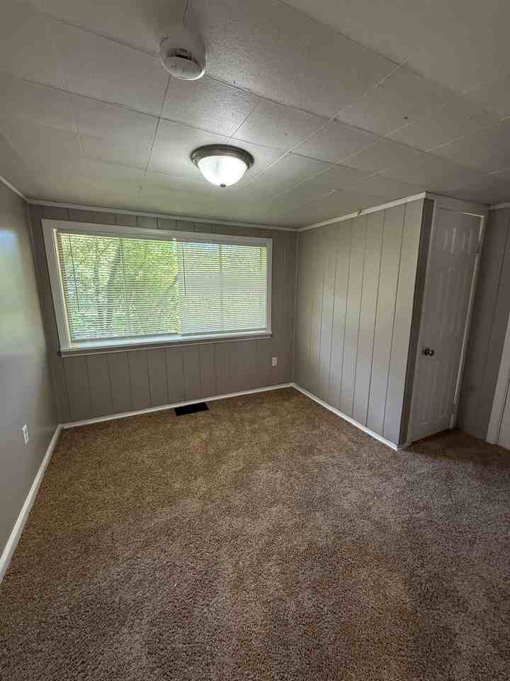 217 Killough Dr #1 - Photo 7 of 9