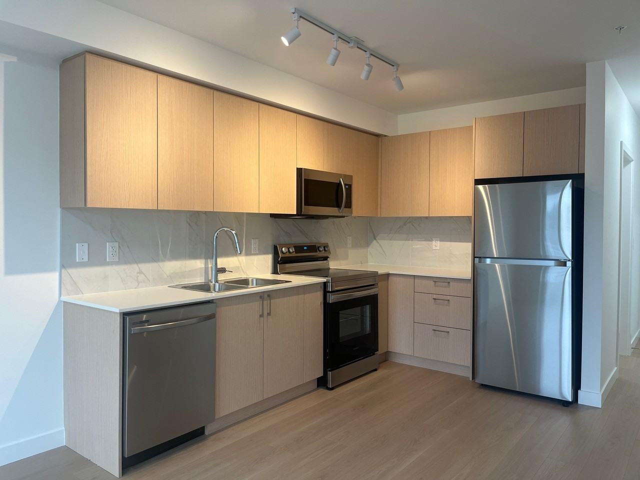 3040 - 3040 Kilpatrick Ave #243 - Photo 3 of 10