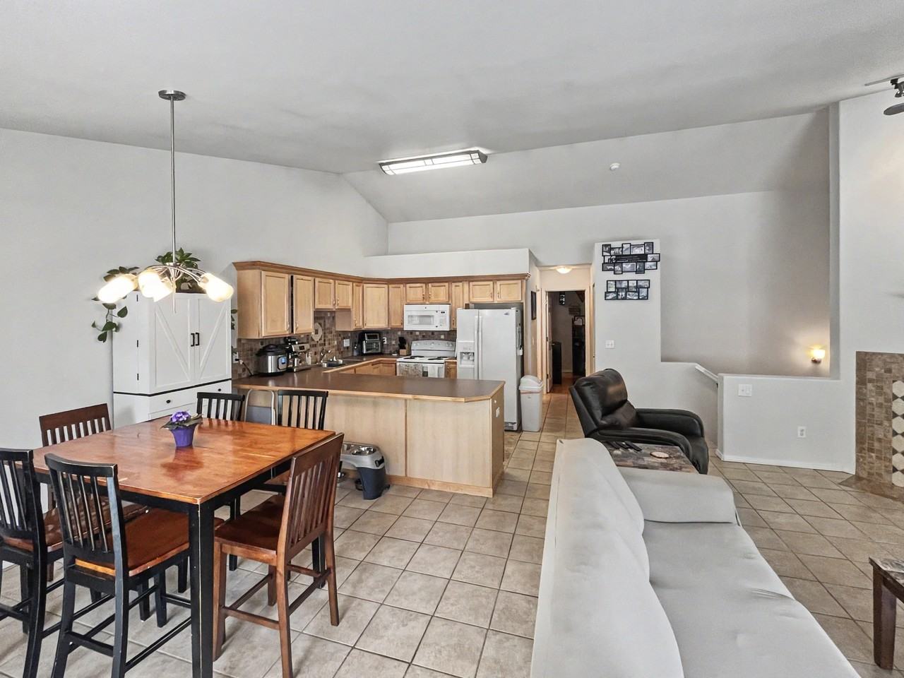 5702 Sapphire Loop #77A - Photo 2 of 10