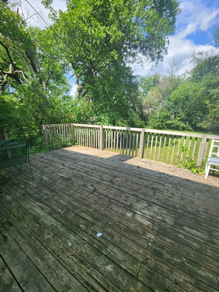 22 Devitt Avenue North - Photo 4 of 5