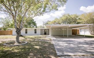 featured image of 2807 Bluebonnet St #1