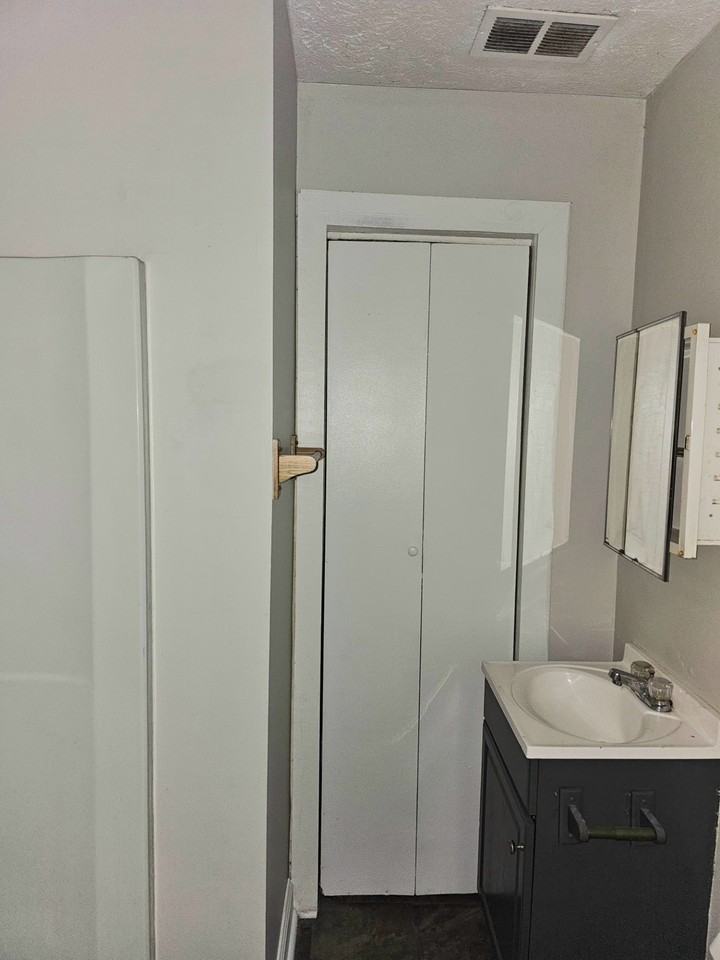 422 Meriwether St #2 - Photo 6 of 20