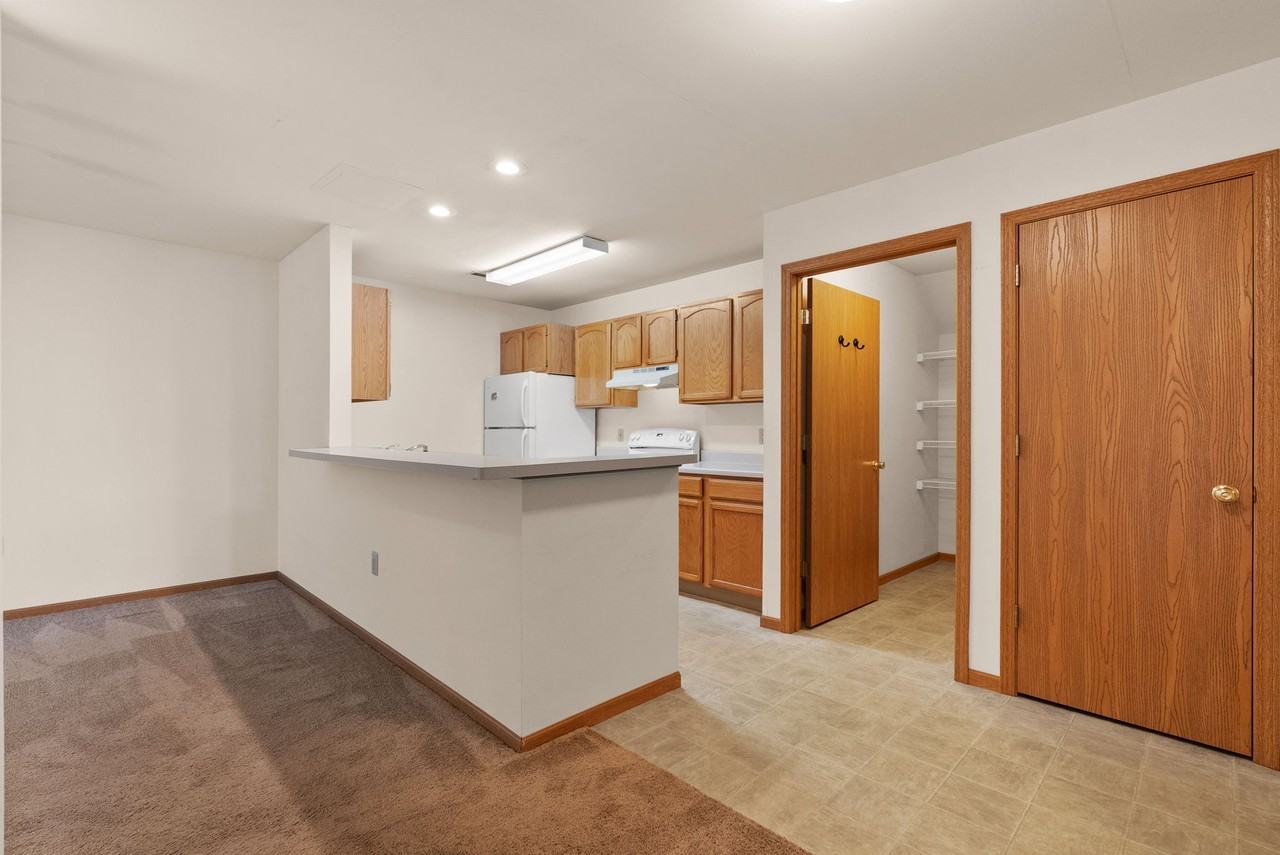 3217 Stonecreek Dr #4 - Photo 6 of 16