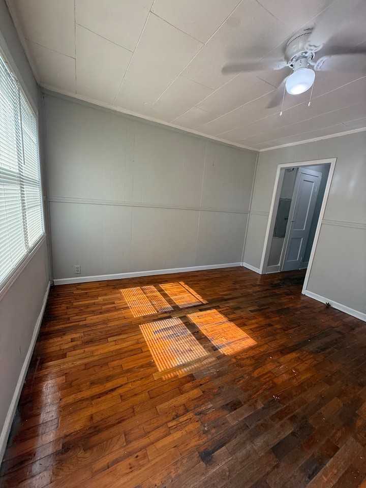 1907 Olmstead St Sw #1909 - Photo 3 of 10