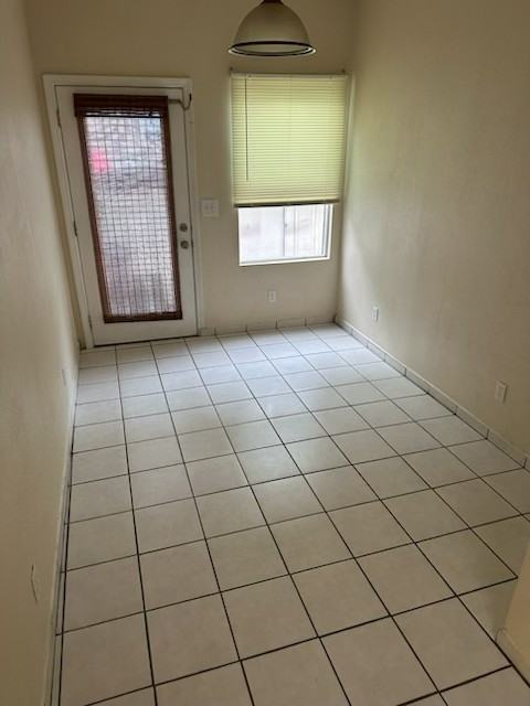 28 Carr St. - A #A - Photo 3 of 4