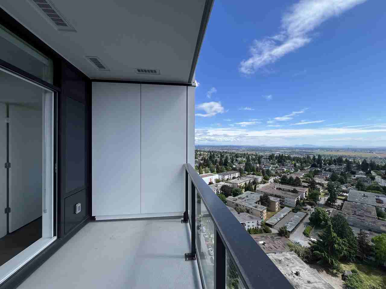 6468 Willingdon Avenue - Photo 8
