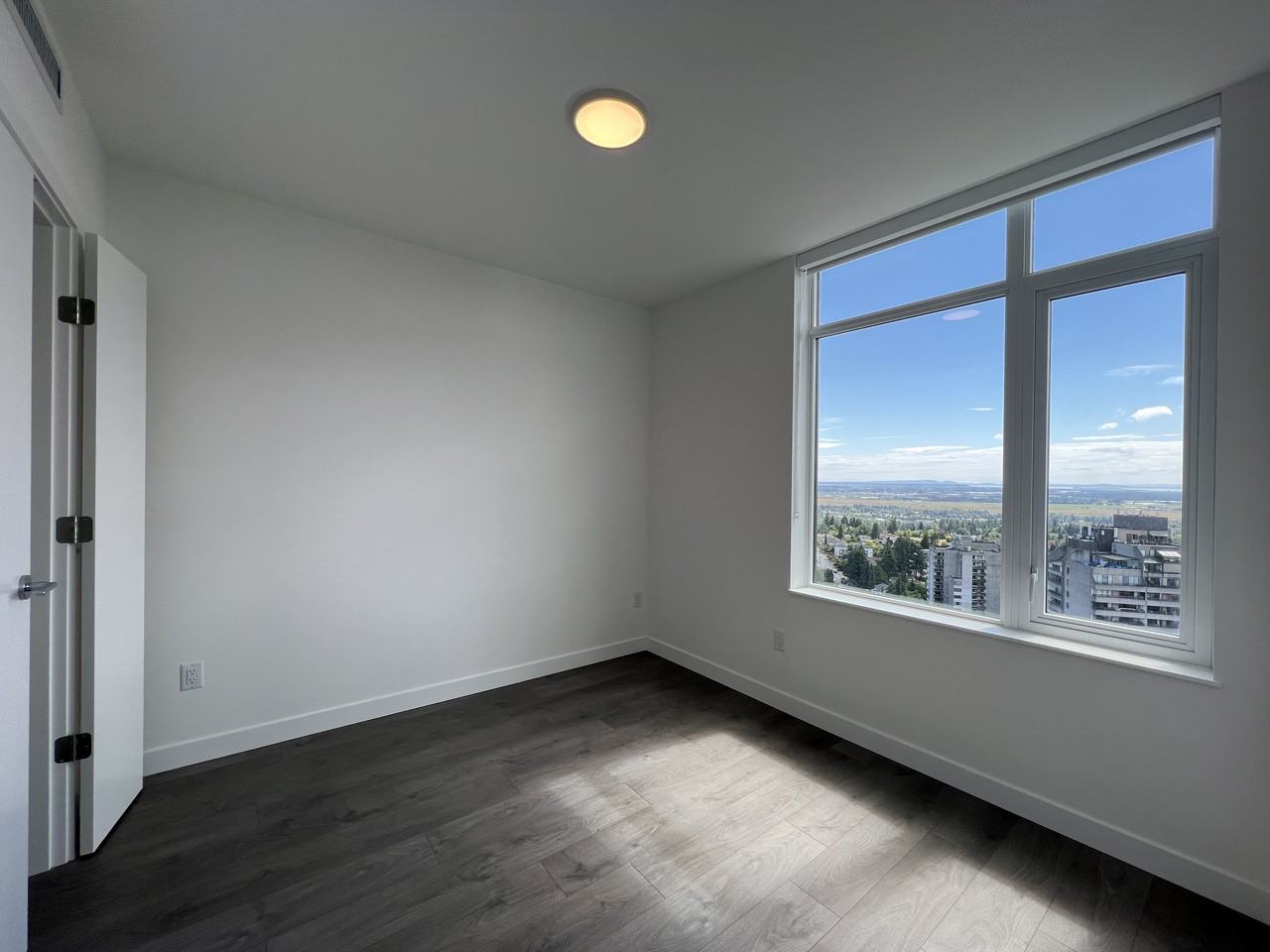6468 Willingdon Avenue - Photo 11