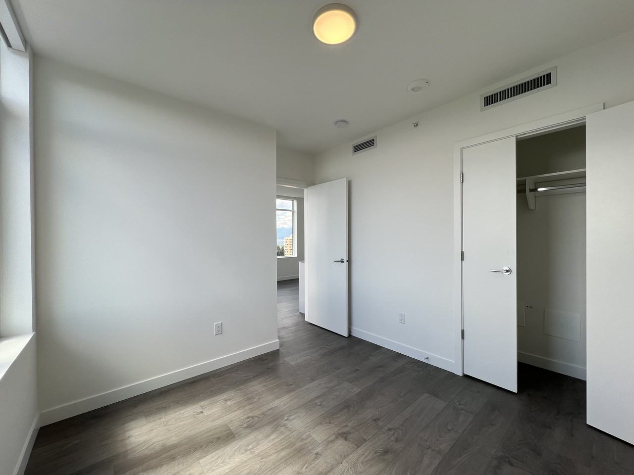 6468 Willingdon Avenue - Photo 12