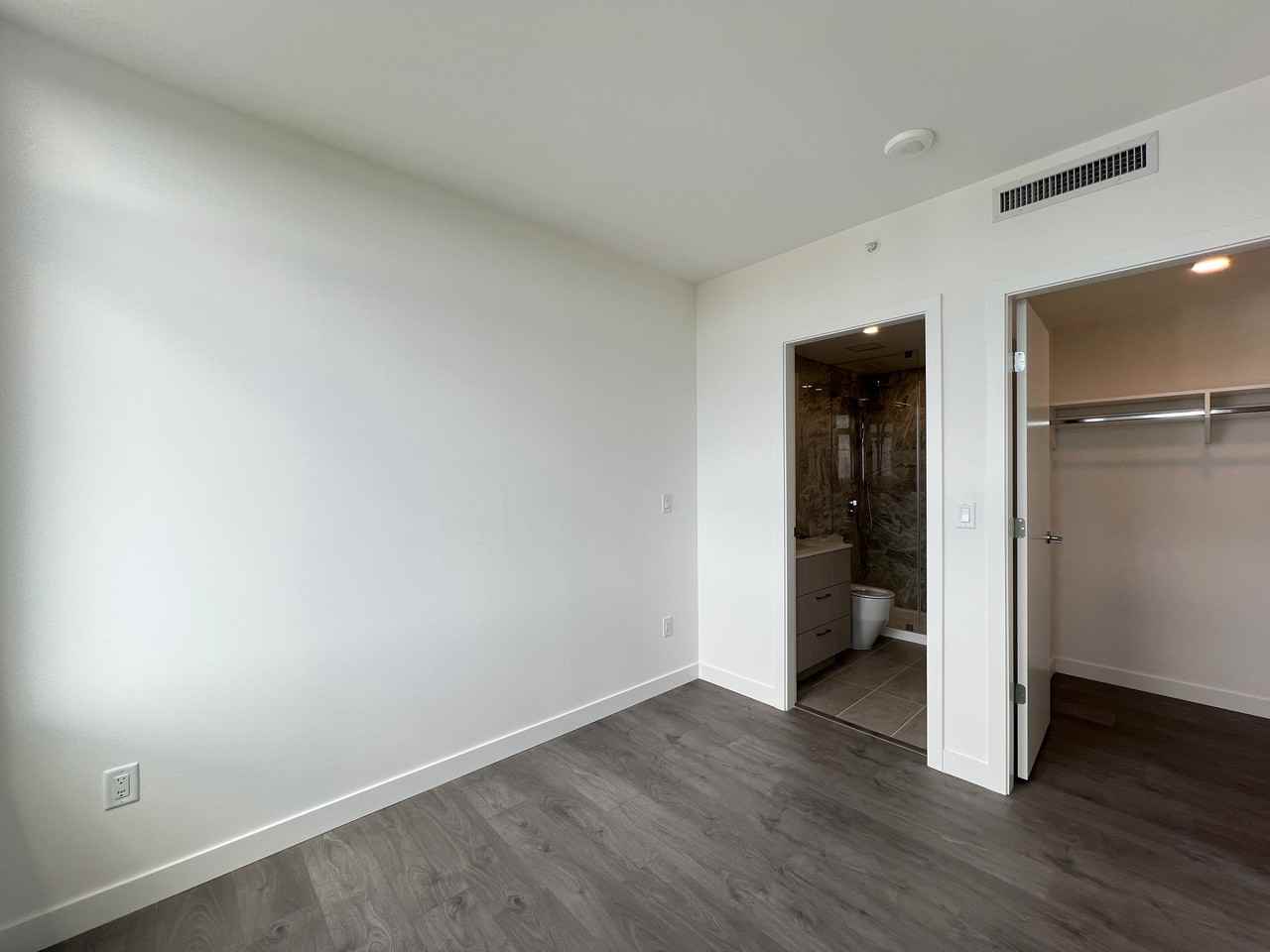 6468 Willingdon Avenue - Photo 13