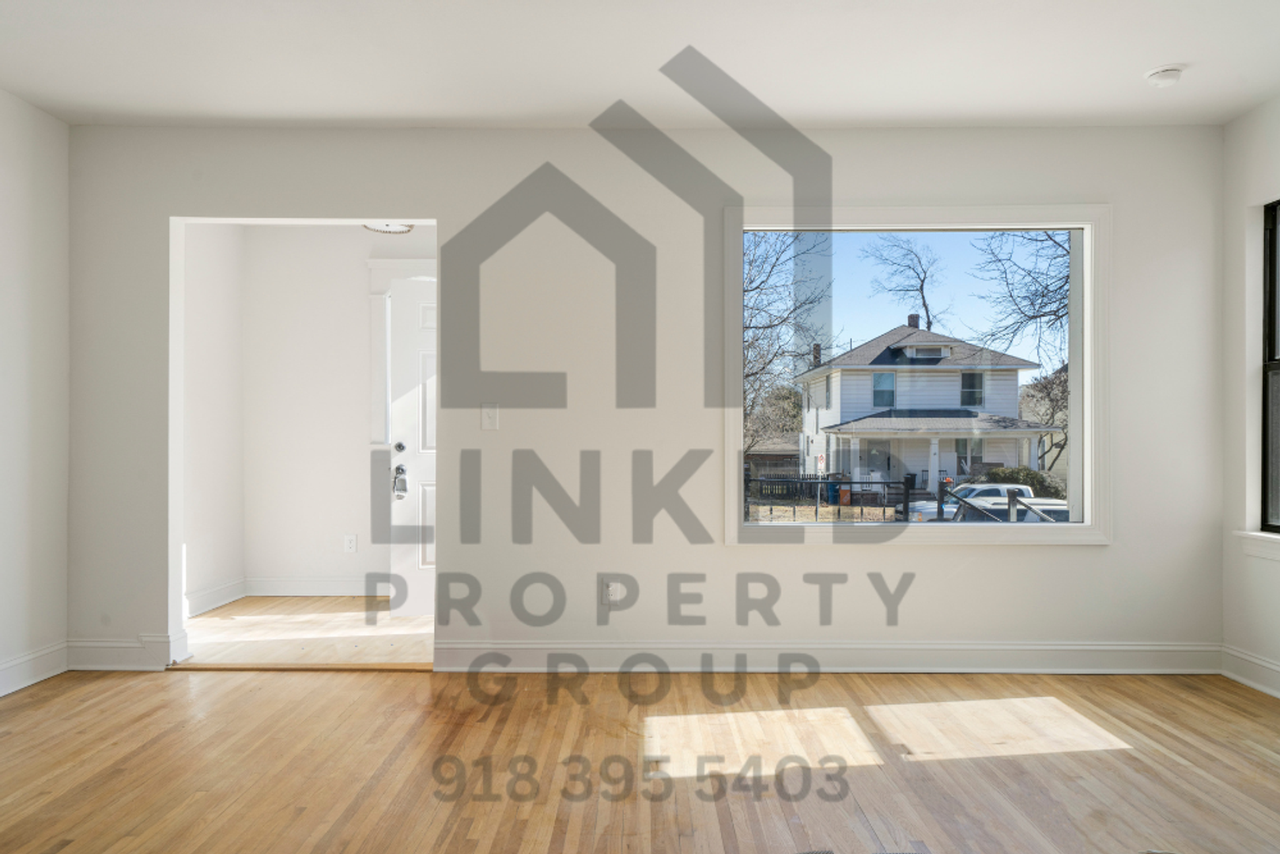 1340 S Florence Ave - Photo 3 of 8