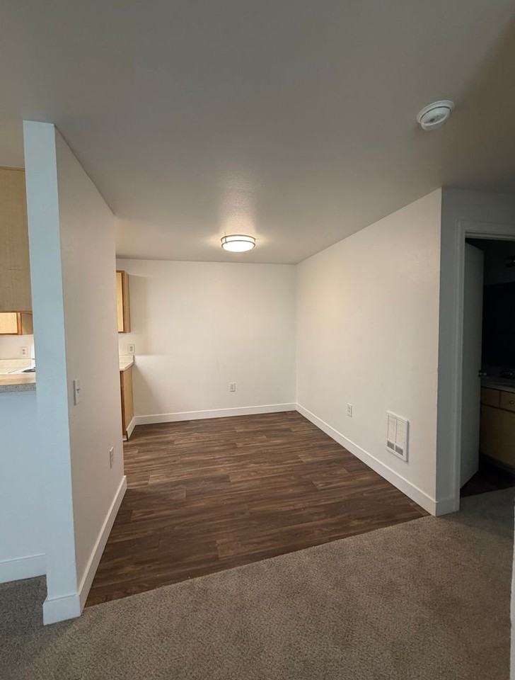 16924 Se Powell Blvd #28 - Photo 4 of 16