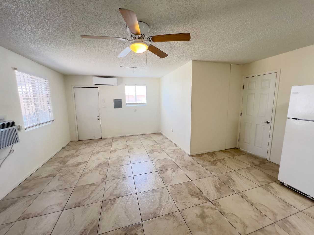 130 Metropolitan Dr #B - Photo 3 of 27