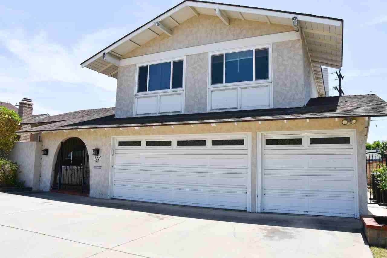 522 E Collins Ave - Photo 2 of 50