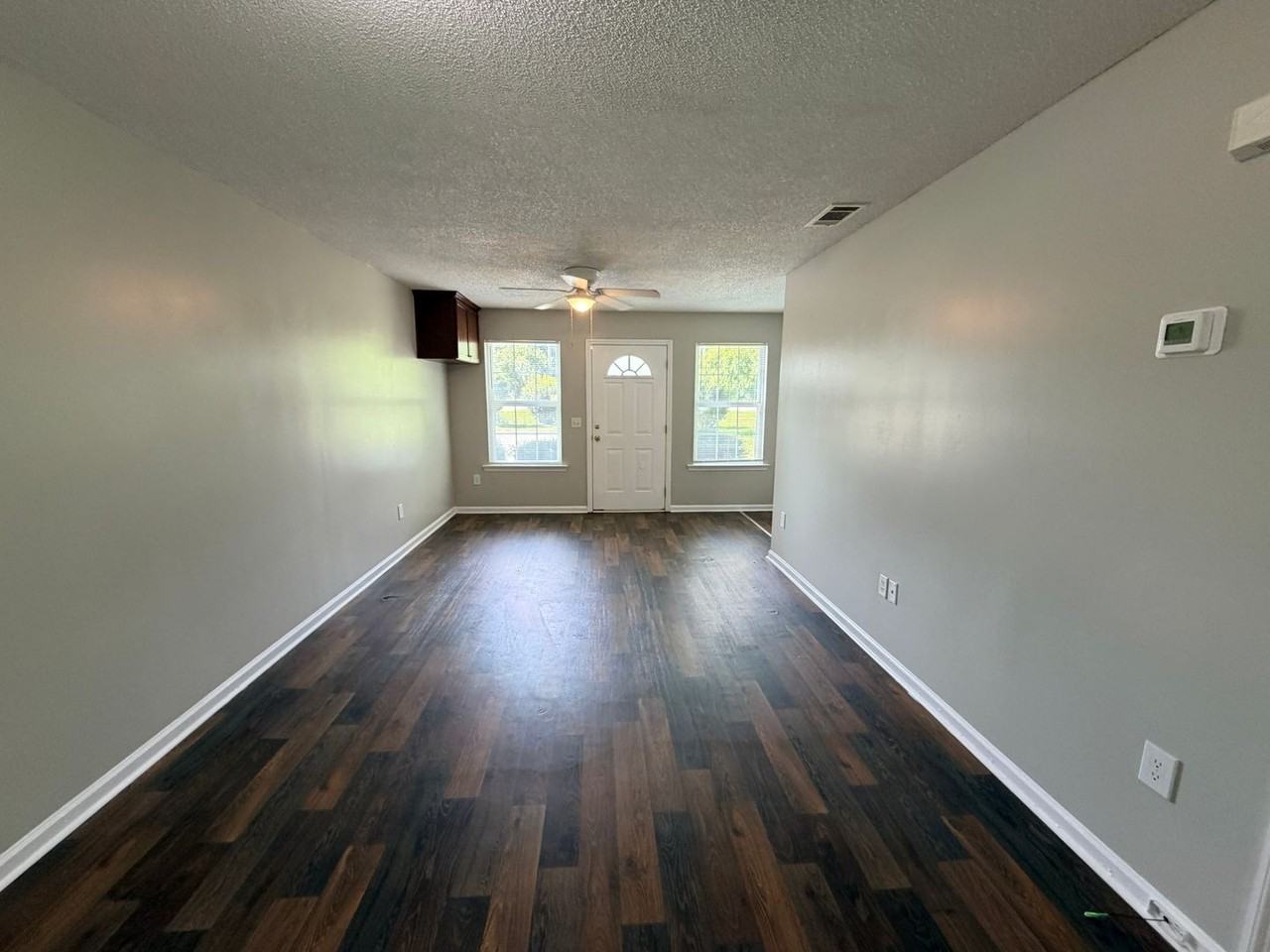 427 E Main St - Photo 4 of 13