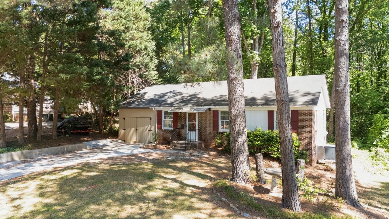 7444 Edenwood Ln - Photo 2 of 29