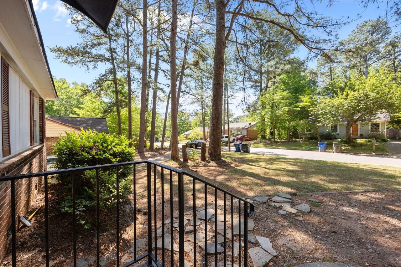 7444 Edenwood Ln - Photo 3 of 29
