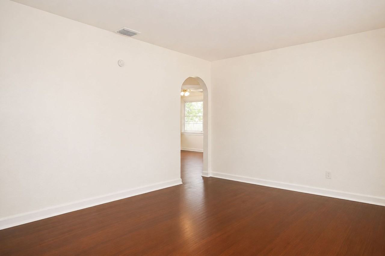 3725 18th St N - Photo 5 of 15