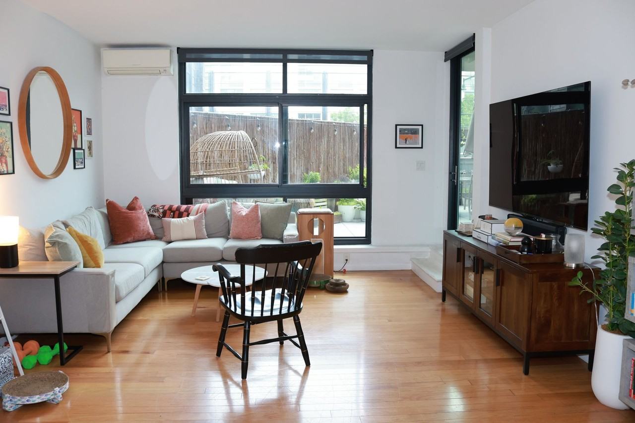 48-21 5th St - Photo 5 of 50
