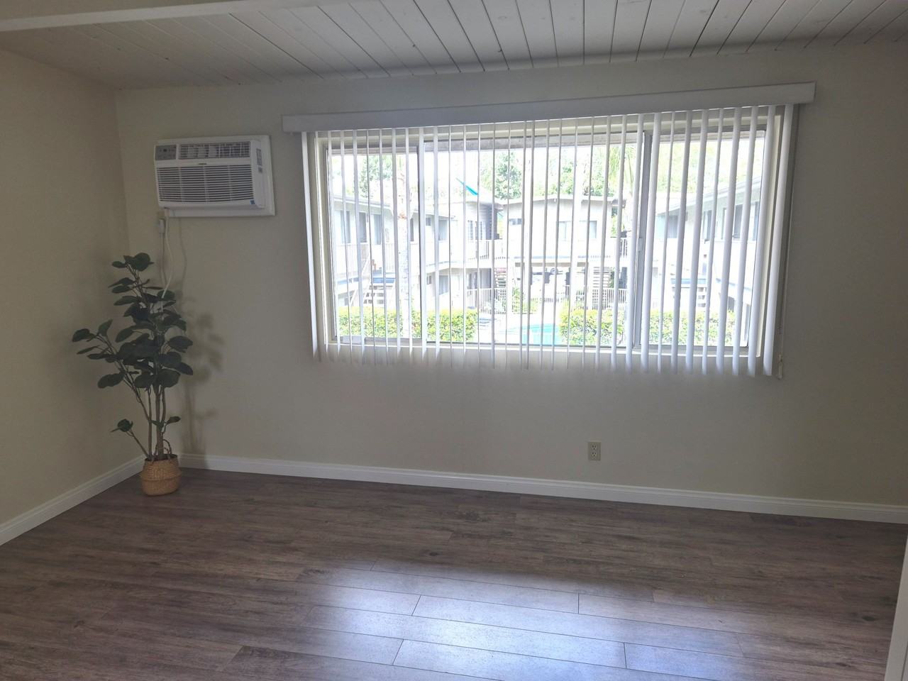 BEST-PRICED STUDIOS at 1030 W. Olive Ave., Burbank, CA 91506 - Photo 5 of 10