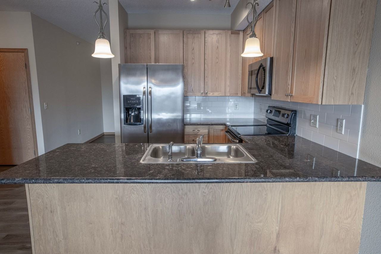 Granite Shores - Photo 3 of 28