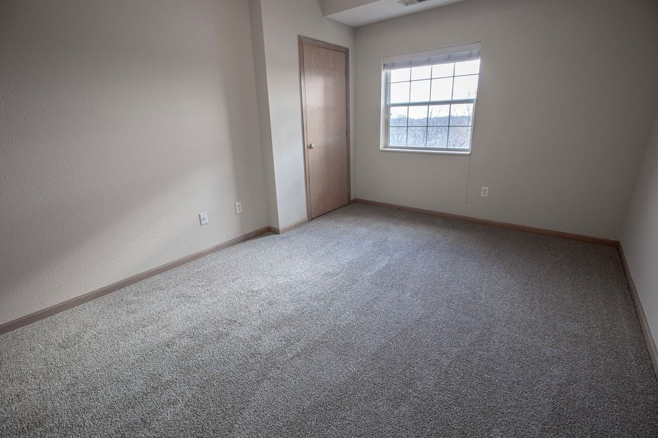 Granite Shores - Photo 7 of 28