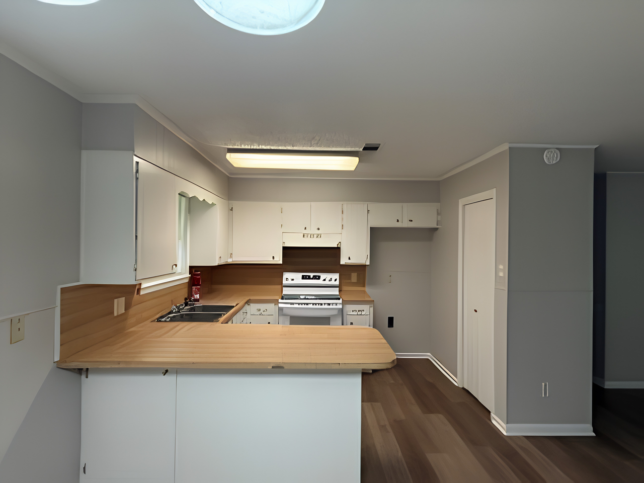 14259 Lamonte Ln - Photo 3 of 33