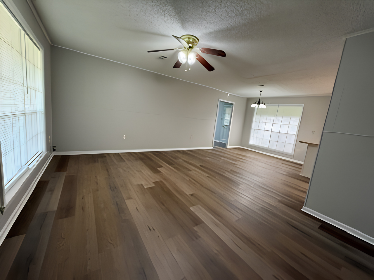 14259 Lamonte Ln - Photo 4 of 33