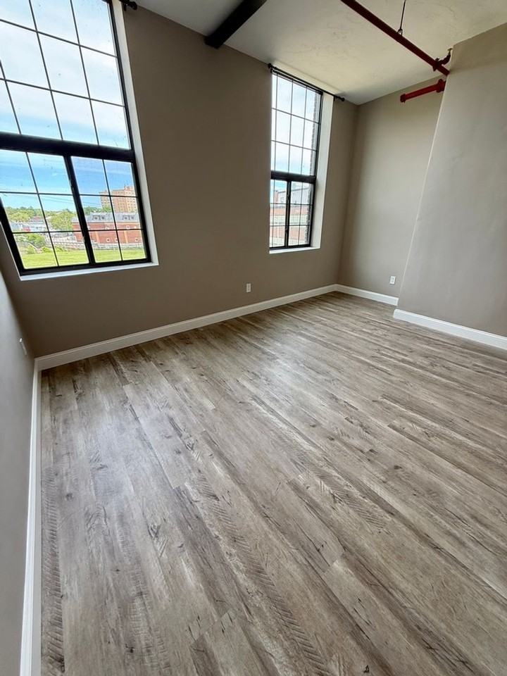 70 Webster St - Photo 6 of 9