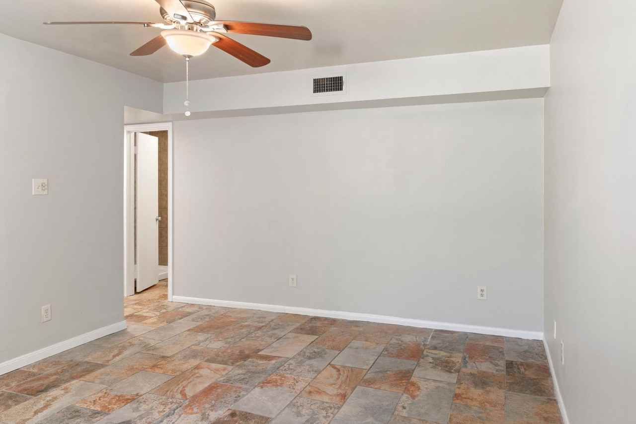 206 206 Waters Edge - Photo 7 of 33