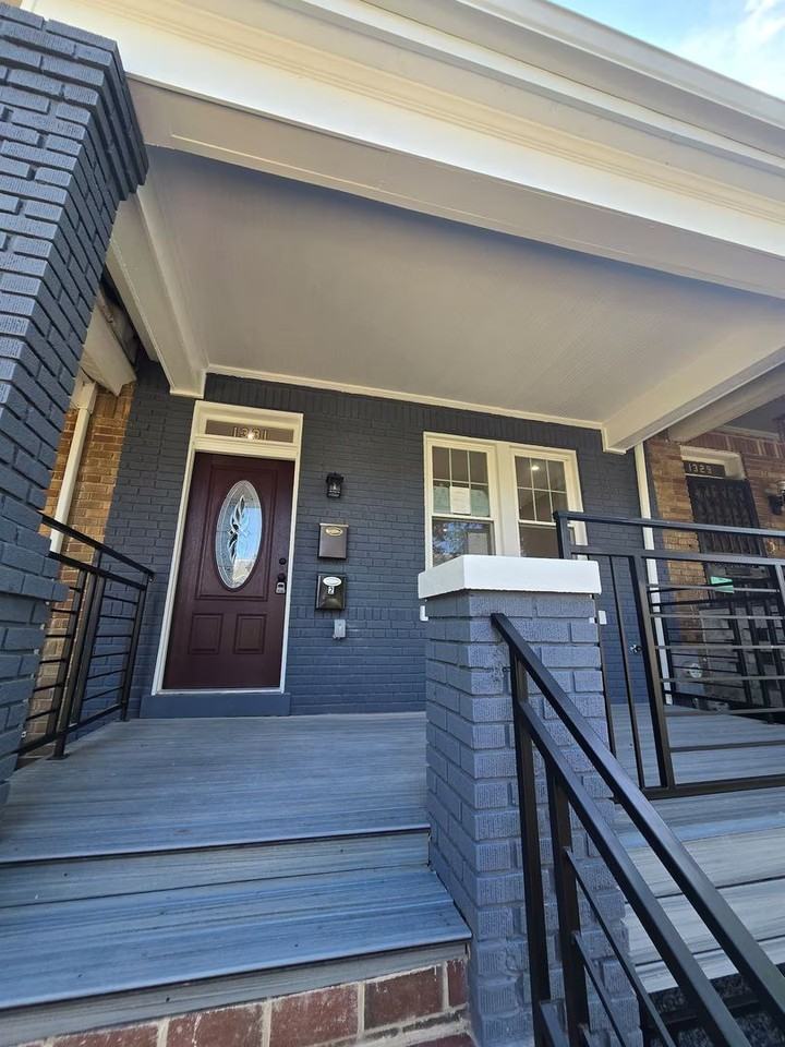 1331 Queen St Ne - Photo 2 of 49