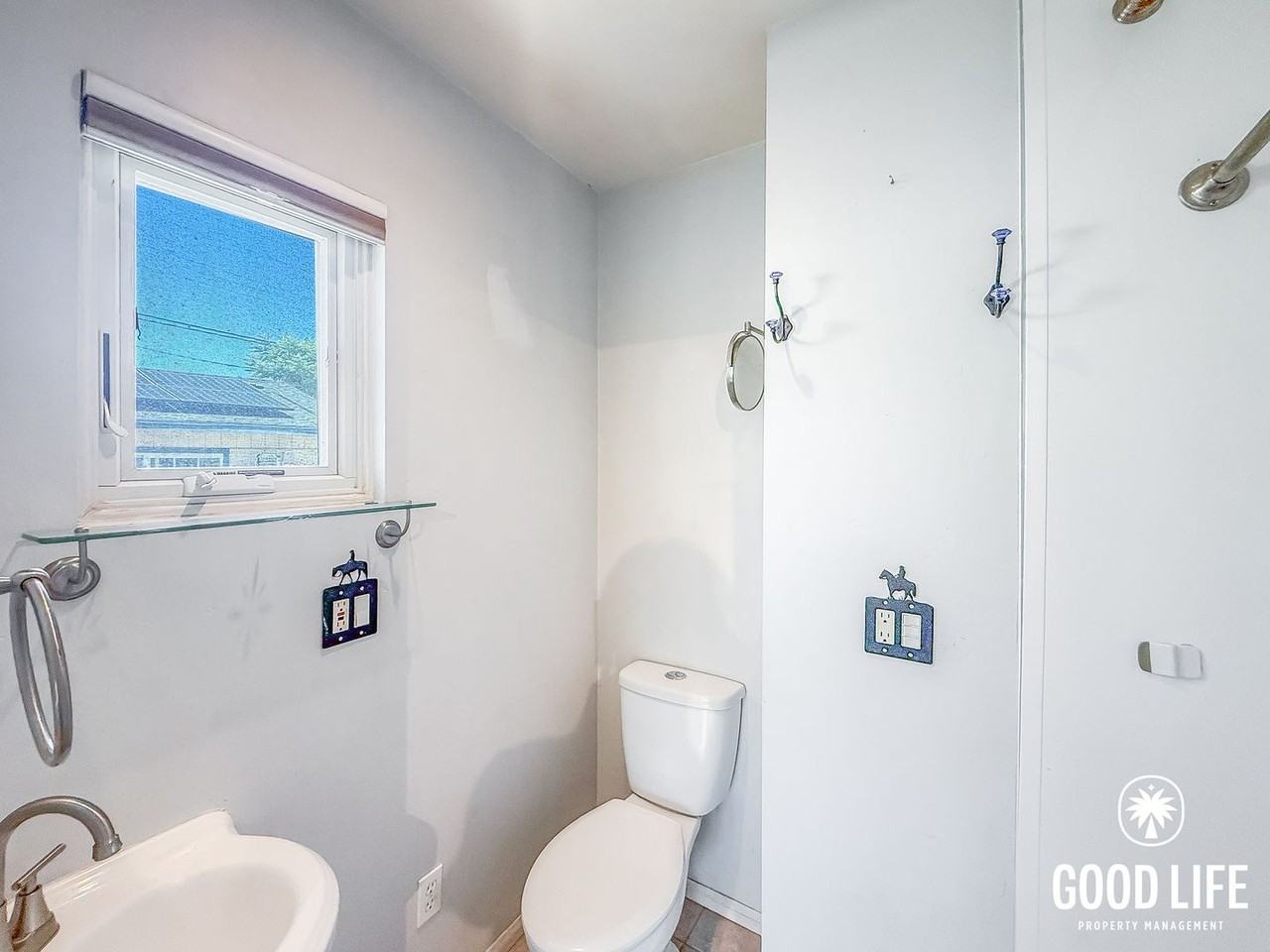 623 E St - Photo 7 of 12