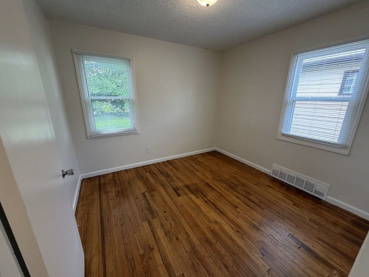 1821 Hanover St - Photo 6 of 14
