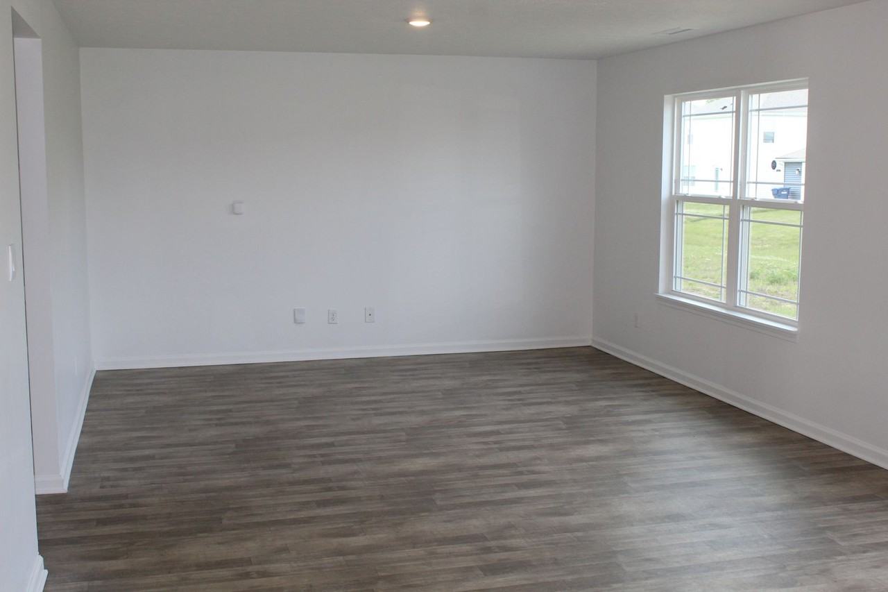 6236 Basden Dr - Photo 4 of 16