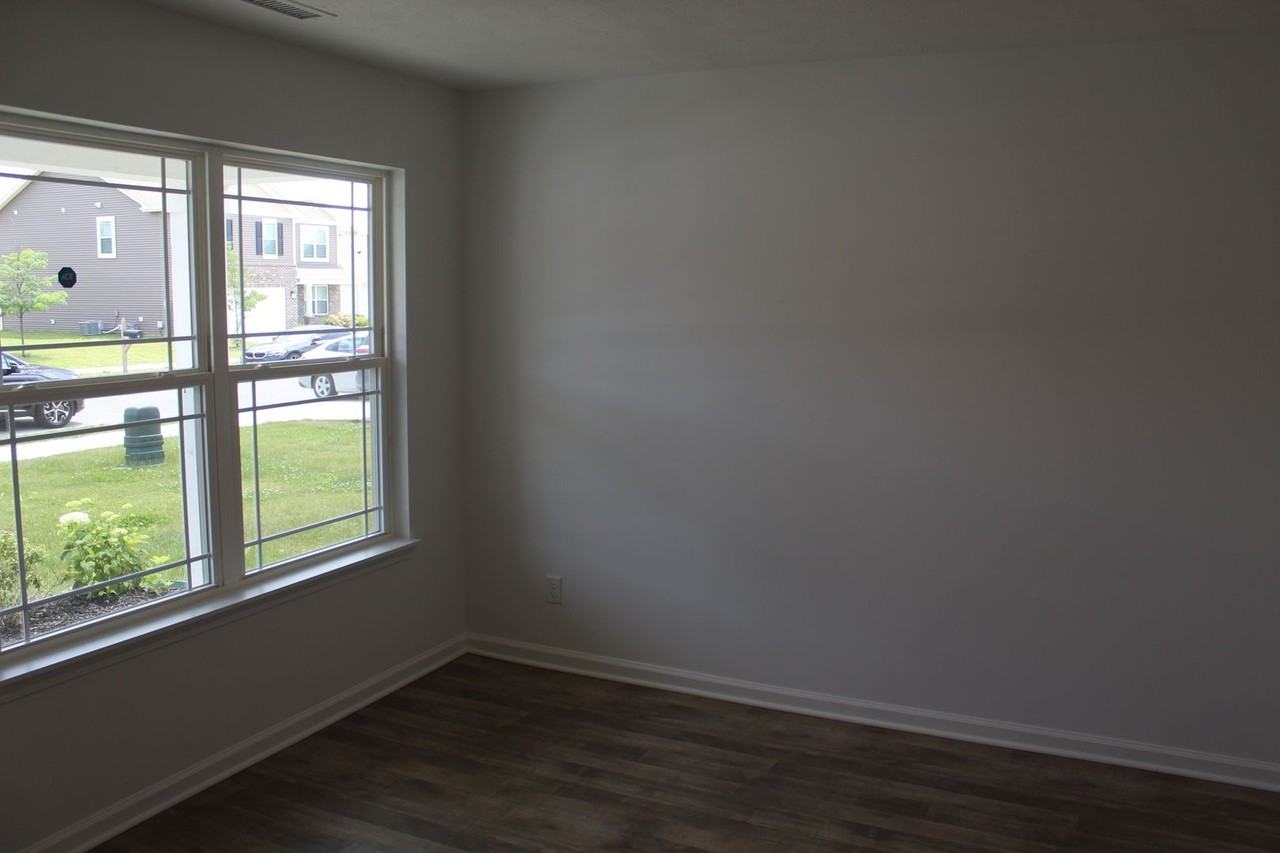 6236 Basden Dr - Photo 5 of 16