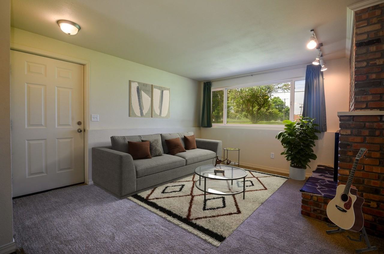 1410 W Babcock St #D - Photo 3 of 10