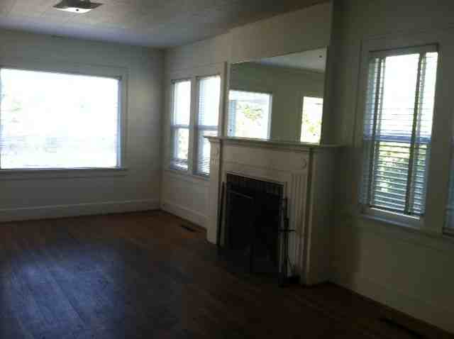 2209 Agate St - Photo 5 of 9