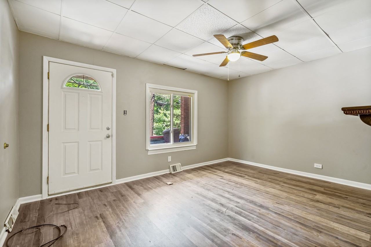 1231 Adon St - Photo 2 of 13