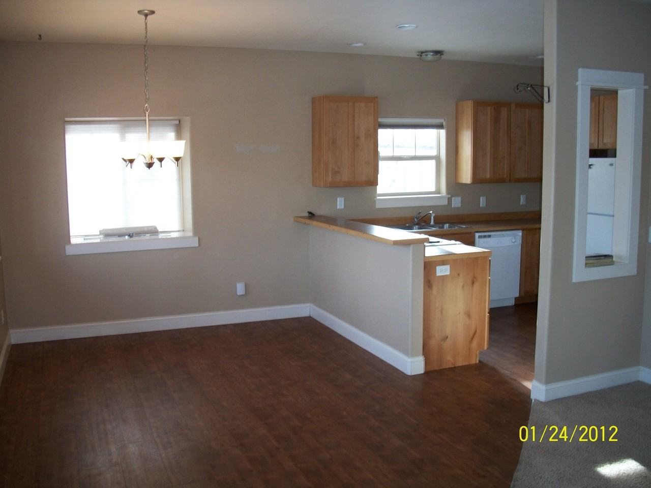 611 N 15th Ave - Photo 4 of 31