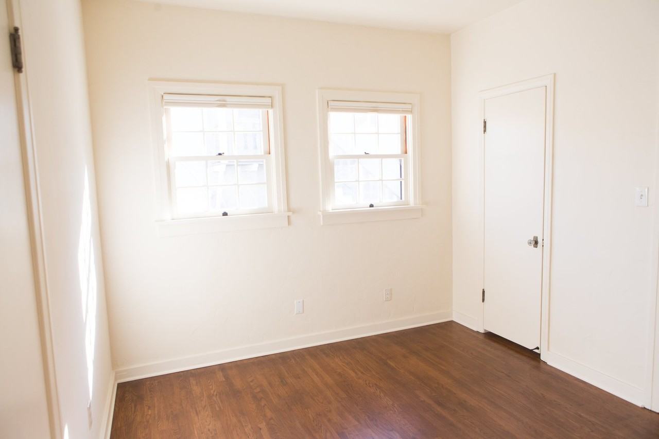204 1/2 Quincy Ave - Photo 5 of 22