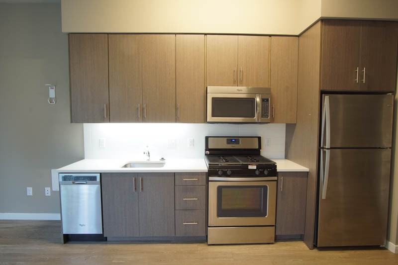 1315 Se Lambert St - Photo 6 of 11