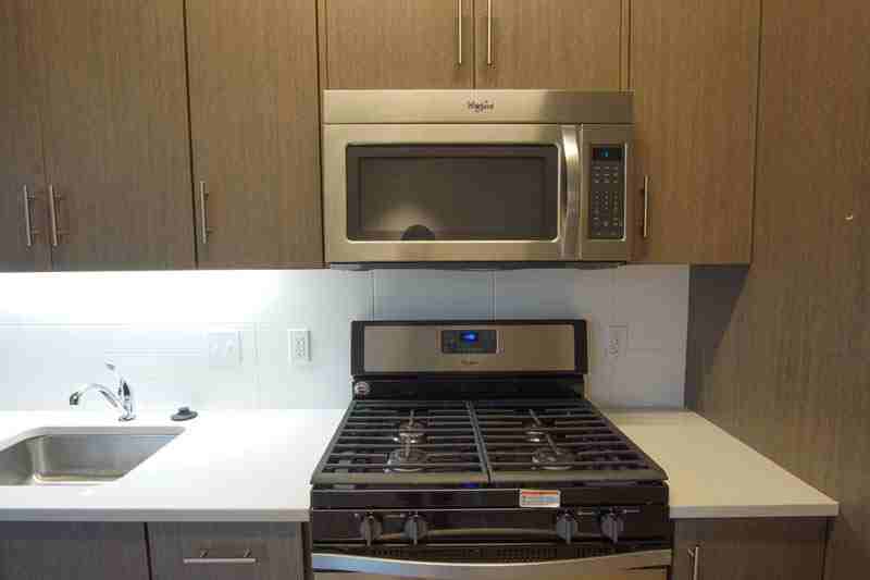 1315 Se Lambert St - Photo 7 of 11
