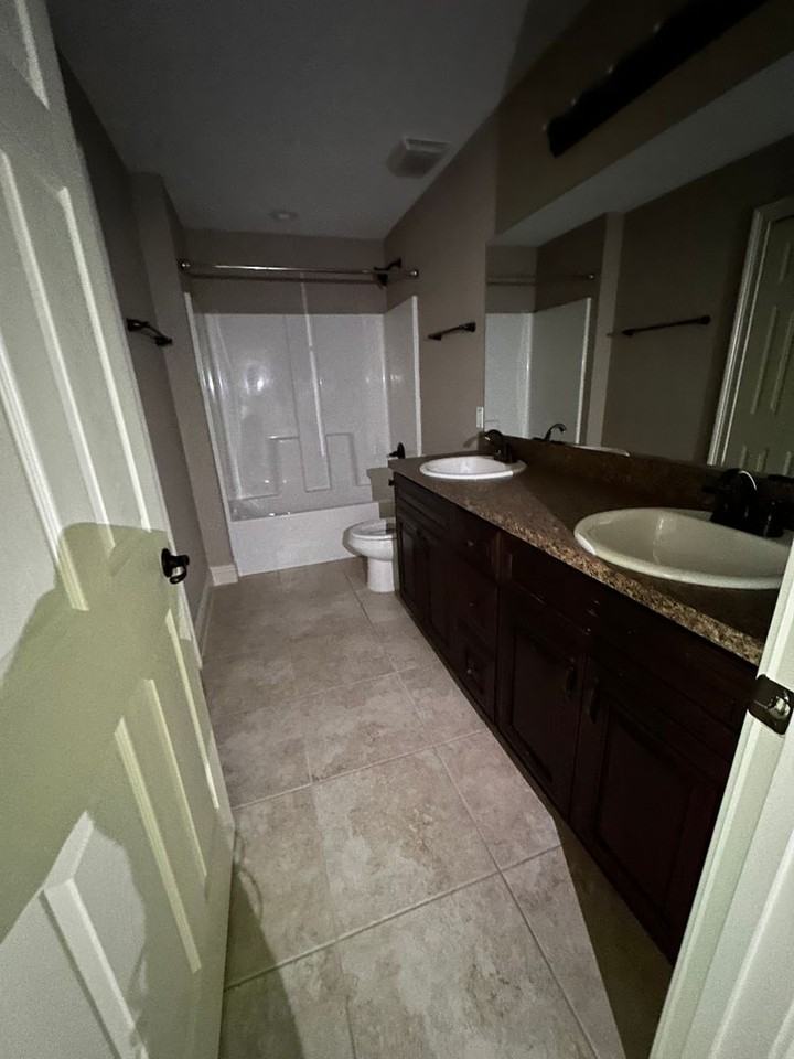 16736 Sw 21st Terrace Rd - Photo 2 of 14