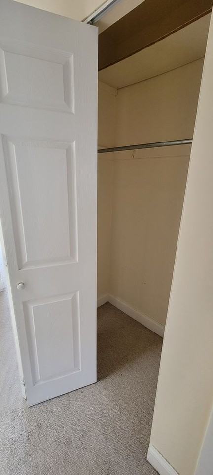 717 Sanford St - Photo 7 of 16