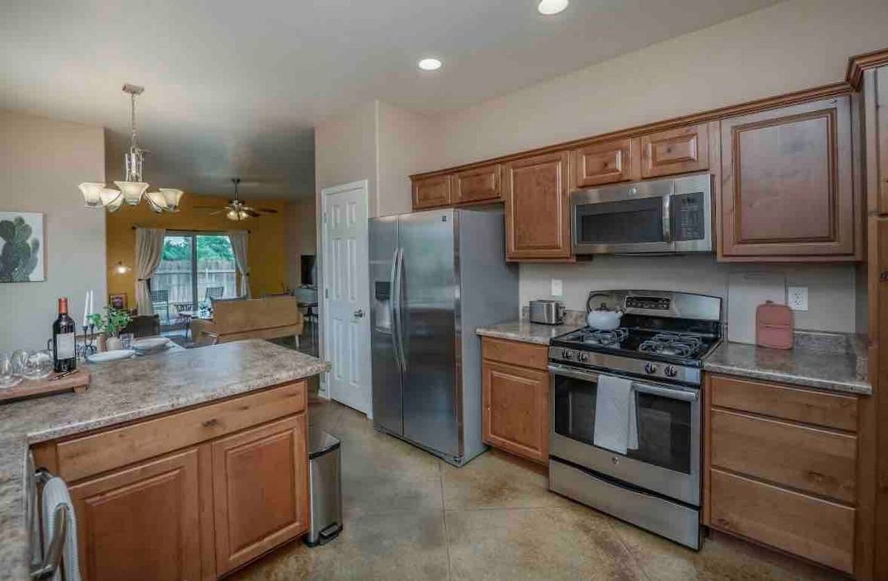 5465 E Onyx Dr - Photo 2 of 12